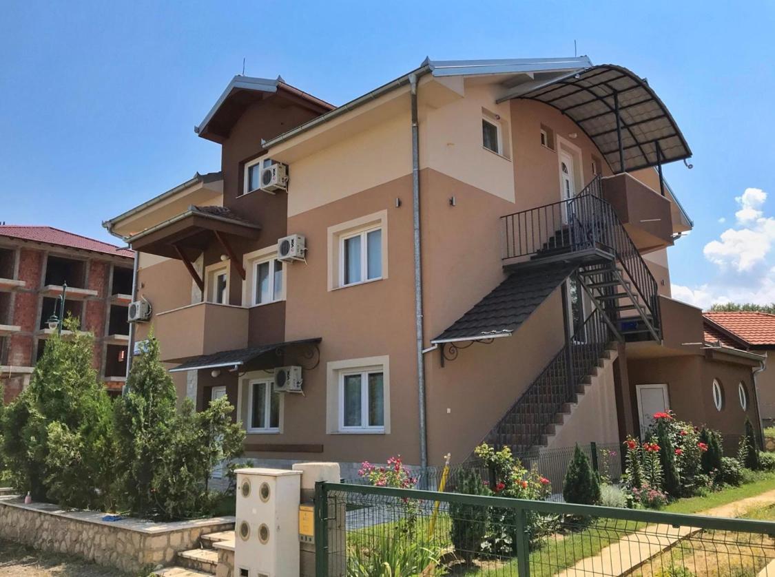 Apartmani Novak - Srebrno Jezero Veliko Gradiste Exterior photo